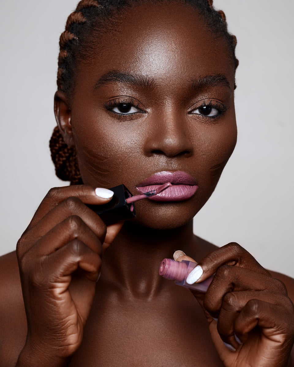 A model using Telan Mbali Lip stain